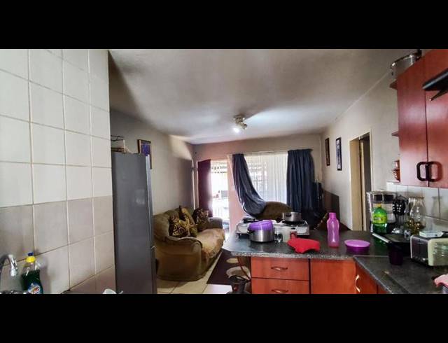 3 BEDROOM TOWNHOUSE FOR SALE IN ELSPARK EXT 4